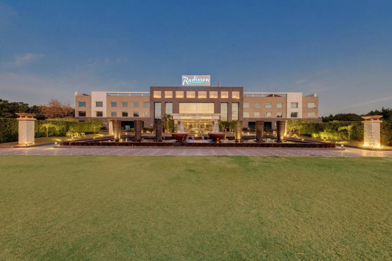 Radisson Resort & Spa Kandla Gāndhīdhām Exterior foto