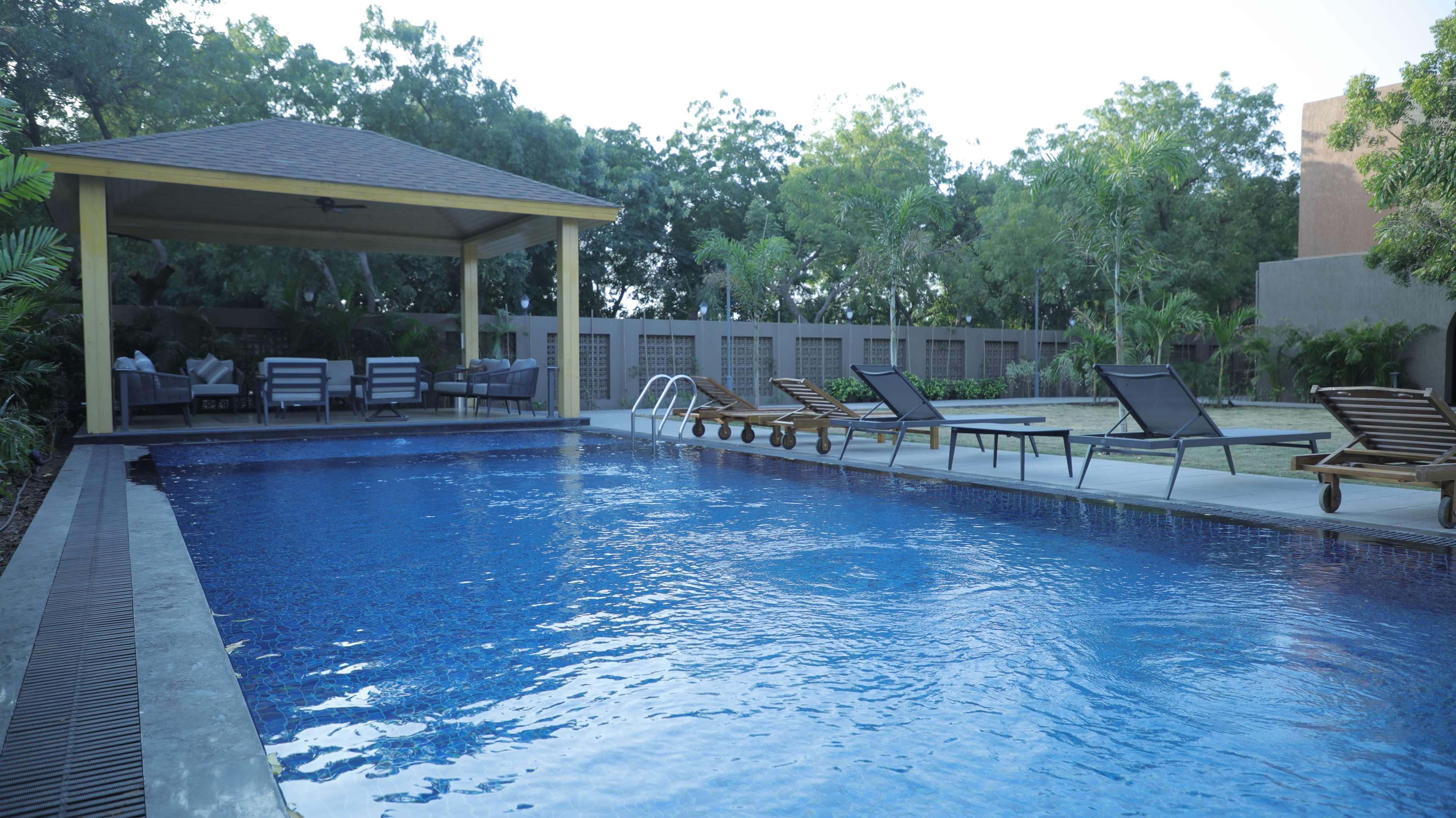 Radisson Resort & Spa Kandla Gāndhīdhām Exterior foto